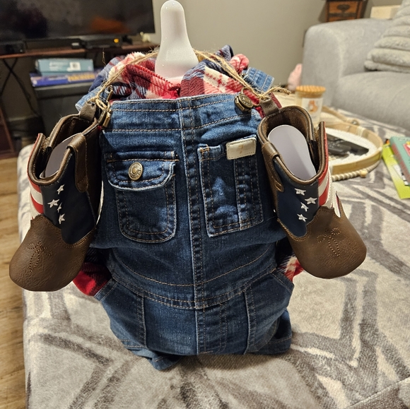 I make diaper cakes - Picture 2 of 2